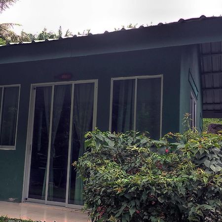 Ulu River Lodge Gopeng Экстерьер фото